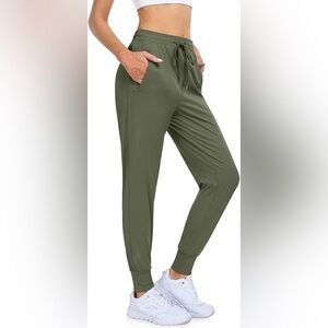 ZYIA woman’s Olive Joggers
